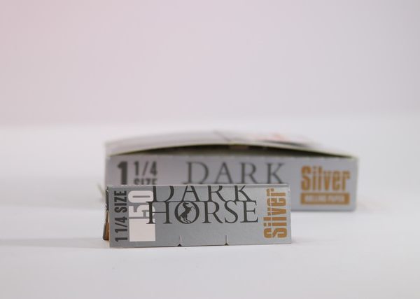 Dark Horse Silver rizle 1 1/4 blister
