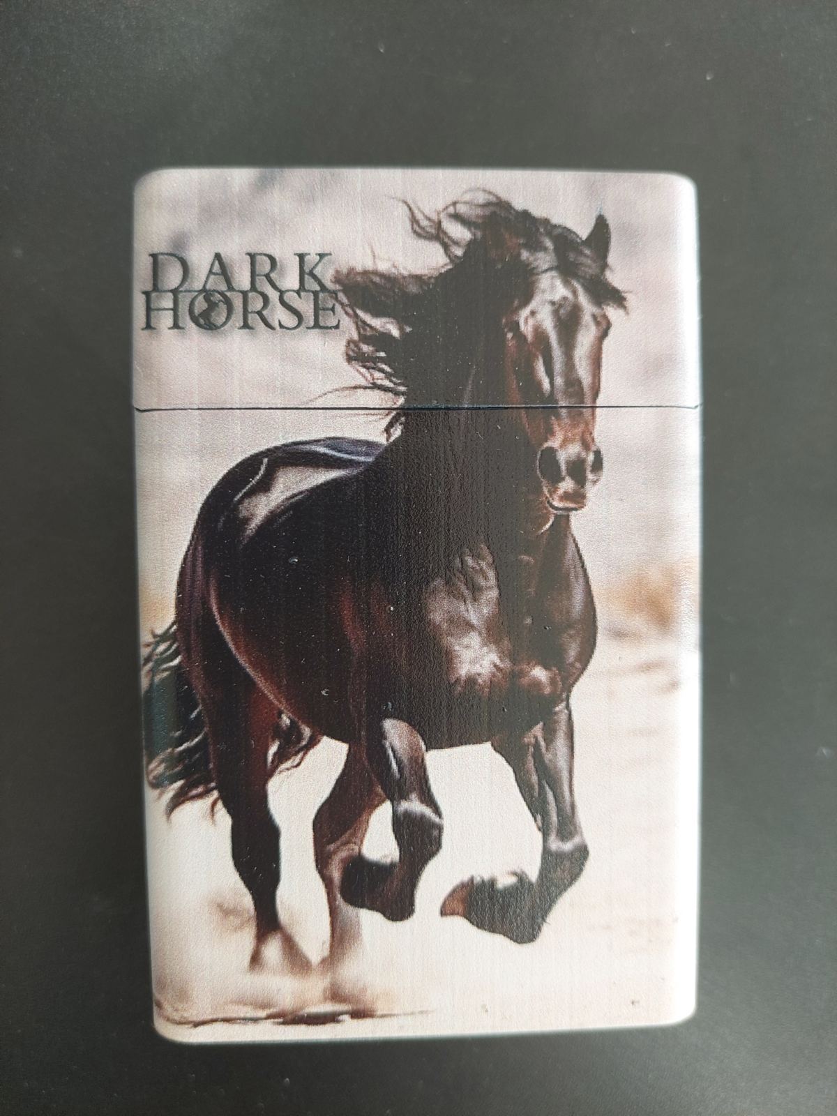 Tabakera Dark Horse 3
